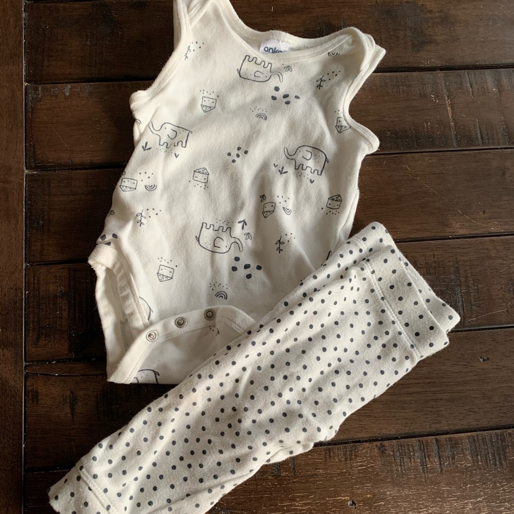 Anko baby organic onesie pants EUC 6-12 months